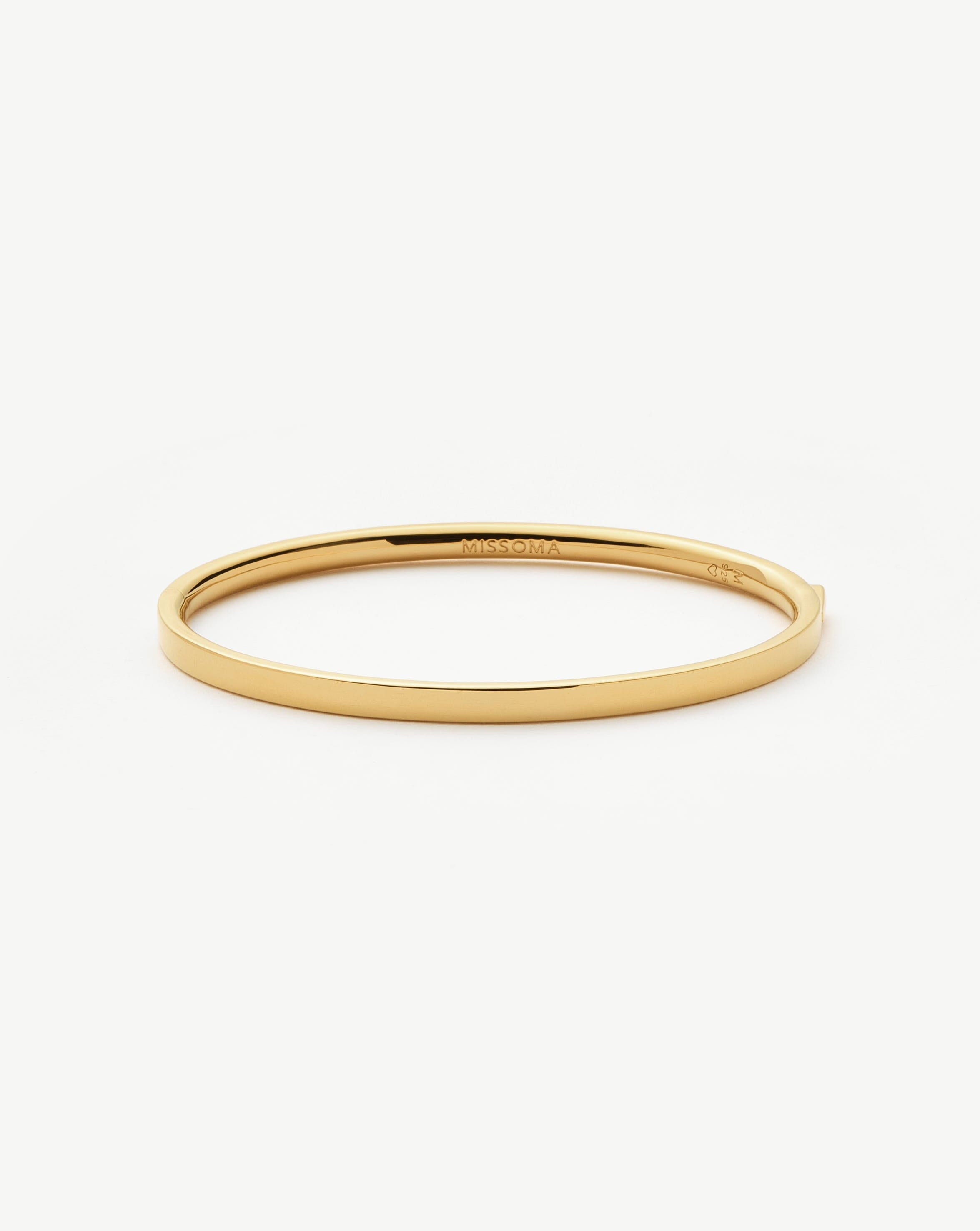 Classic Hinged Bangle Bracelet in 18k Gold Vermeil | Engravable Oval Design