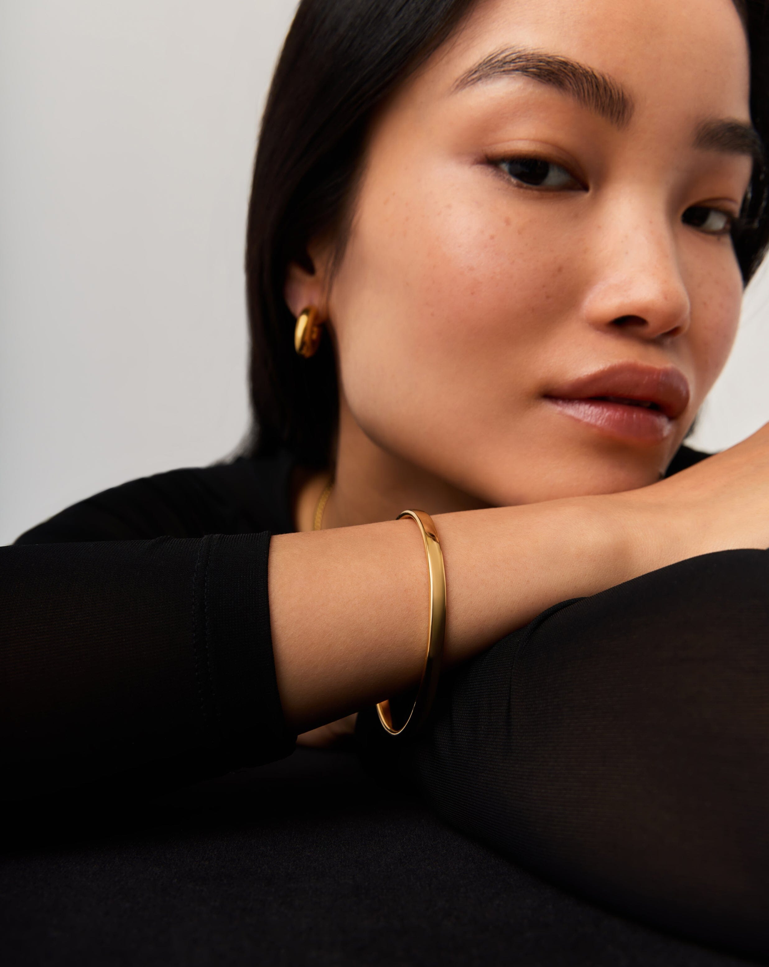 Classic 18k Gold Plated Round Bangle Bracelet | Everyday Jewelry Essential
