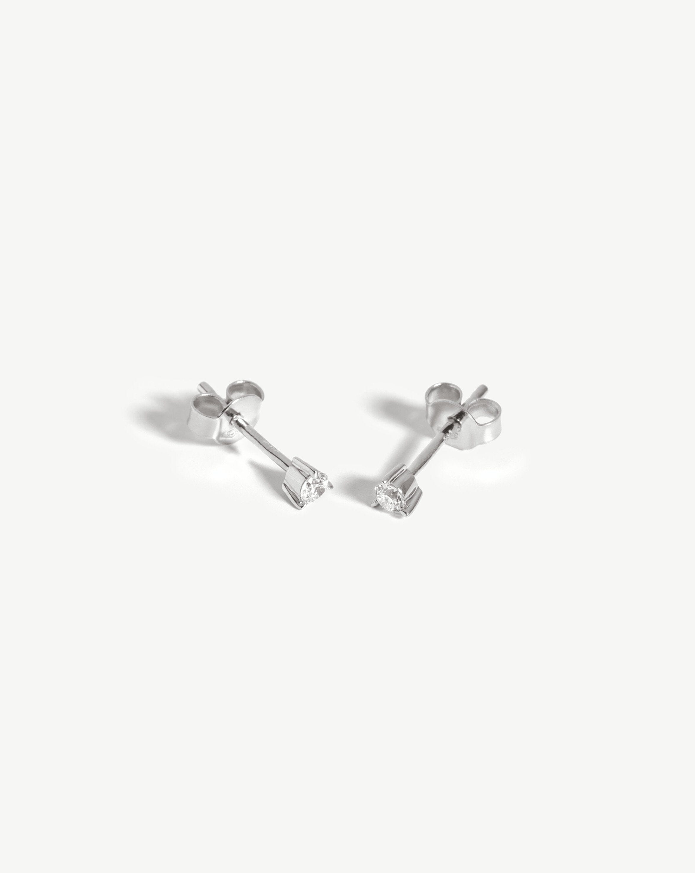 14k White Gold Diamond Stud Earrings | Round Cut Solitaire