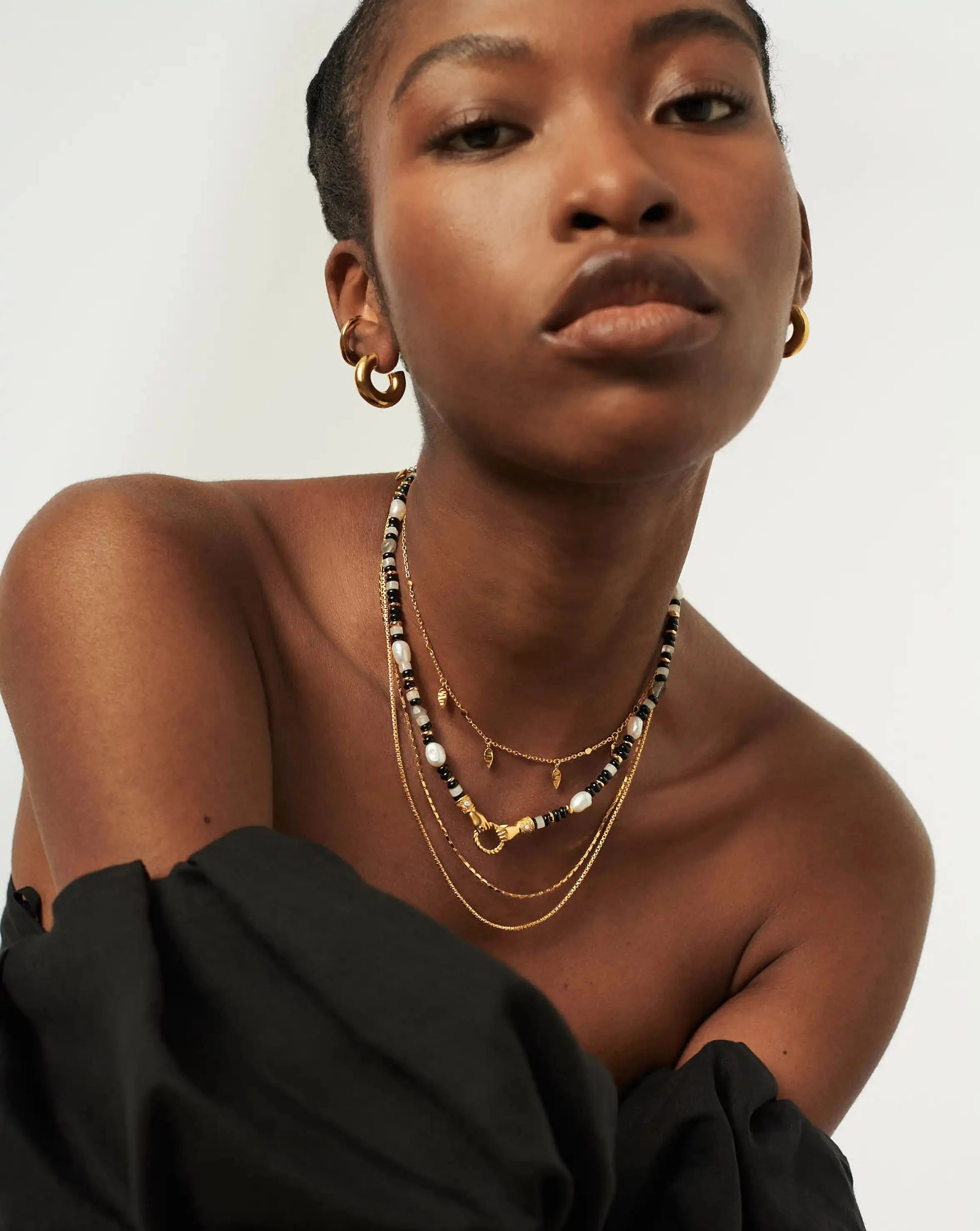 Beaded Gemstone Necklace with Black Chalcedony & Pearl | 18k Gold Plated