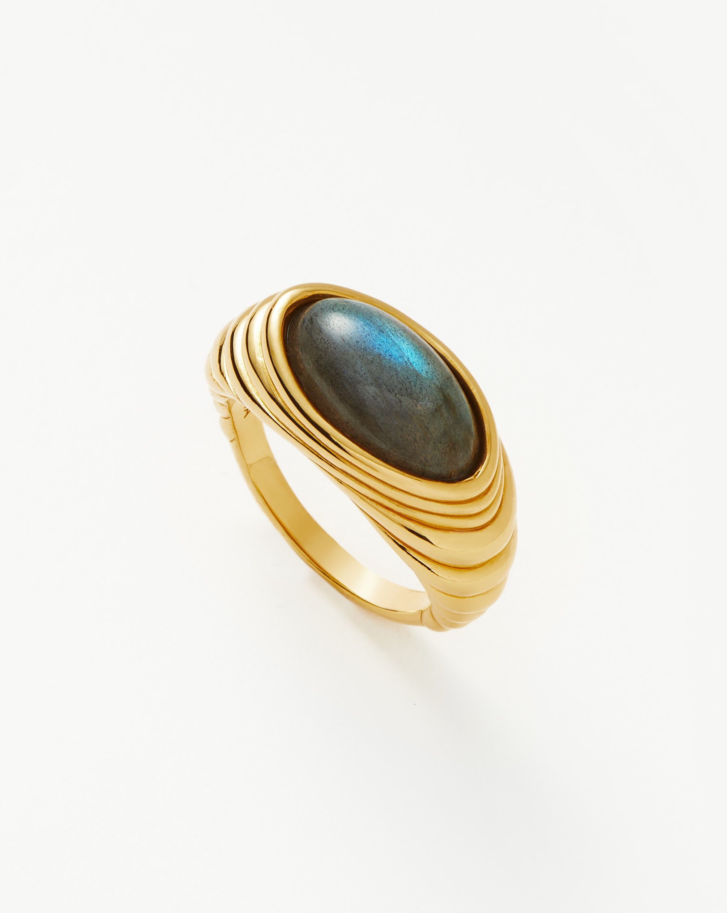 Labradorite Gemstone Ring with Ocean-Inspired Wavy Ridge | Wavy Ridge